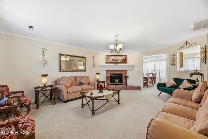 6328 Beehive Ln, Knoxville, TN 37923