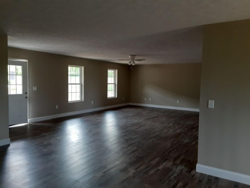 633 Sharp Rd, Sevierville, TN 37876