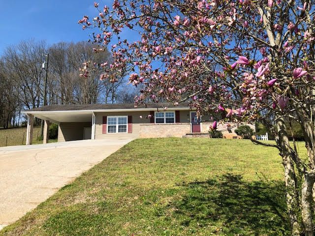 633 Sinking Springs Rd, Clinton, TN 37716