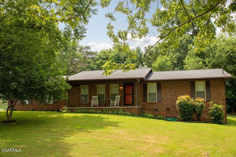 633 T St, Seymour, TN 37865