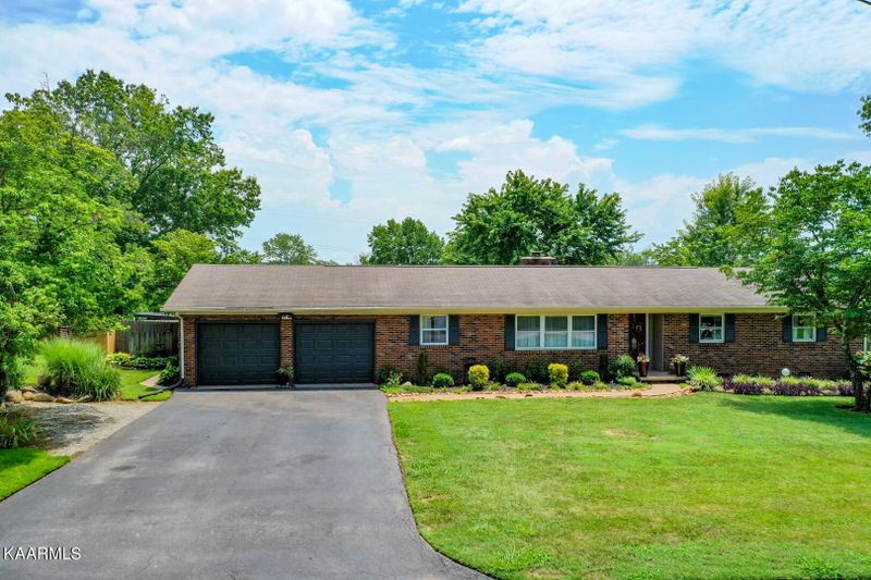 6336 Bowstring Tr, Knoxville, TN 37920
