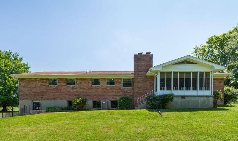 6337 Bowstring Tr, Knoxville, TN 37920