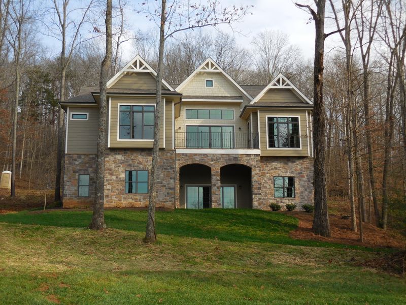 634 Black Rock, Loudon, TN 37774