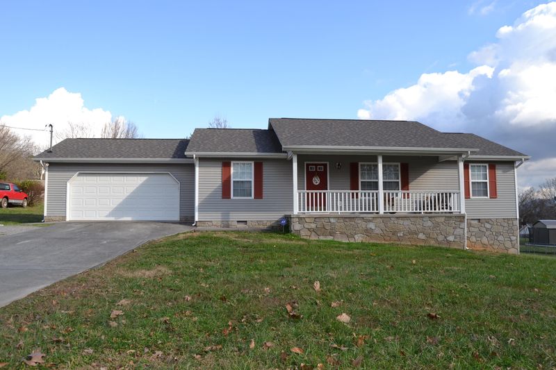 634 Emerald Ave, Seymour, TN 37865