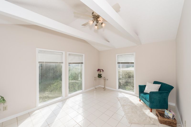 634 Hilltop Dr, Harriman, TN 37748