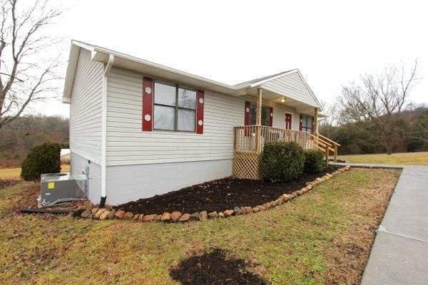 634 London Ln, Sevierville, TN 37862