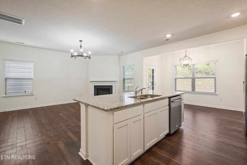 6341 Night Time Dr, Knoxville, TN 37931