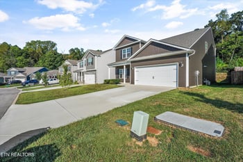 6341 Night Time Dr, Knoxville, TN 37931