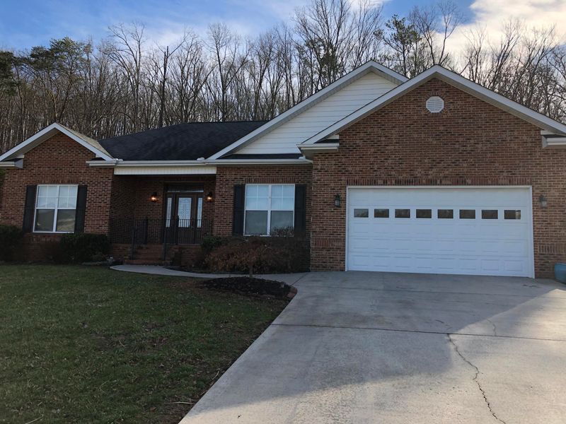6346 Christian Springs Dr, Corryton, TN 37721