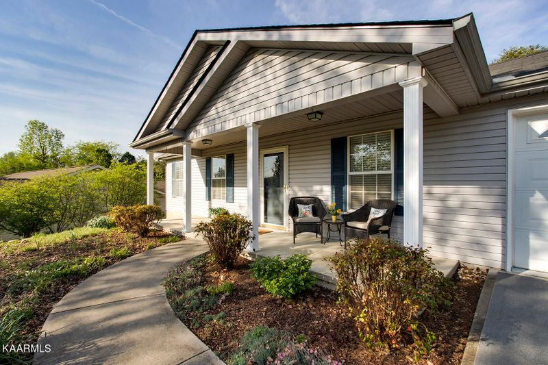 6346 Hugh Willis Rd, Powell, TN 37849