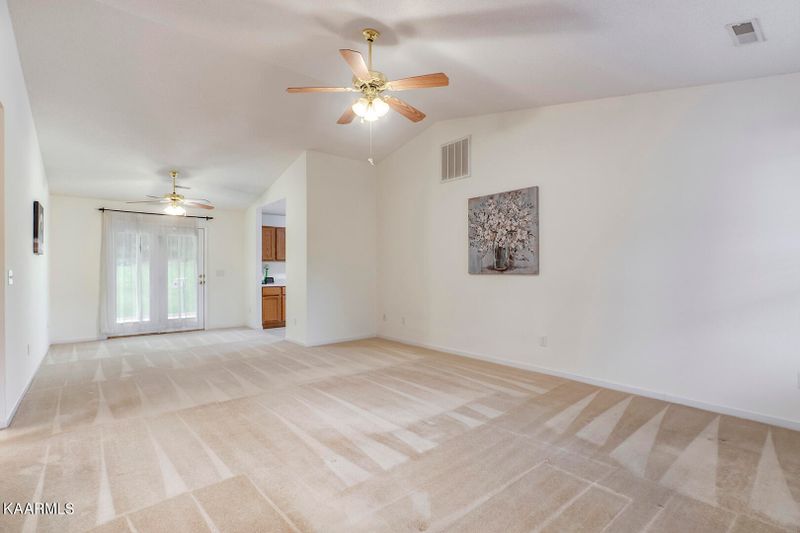 6346 Hugh Willis Rd, Powell, TN 37849