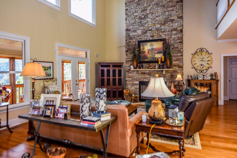 635 Bear Den Rd, Townsend, TN 37882
