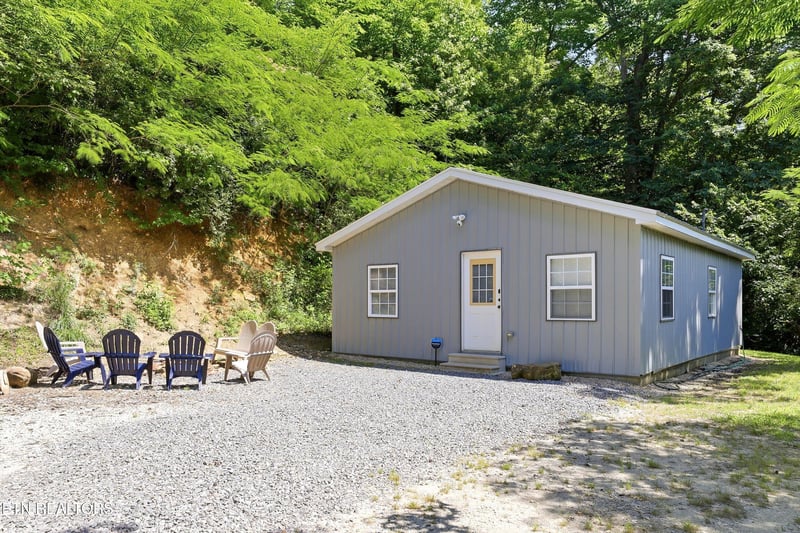 635 Briceville Hwy, Rocky Top, TN 37769