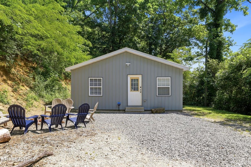 635 Briceville Hwy, Rocky Top, TN 37769