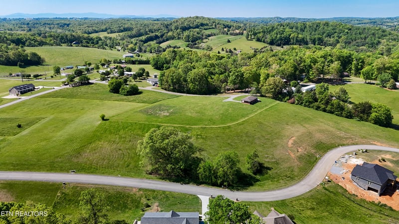 6350 Turners Pond Tr, Russellville, TN 37860