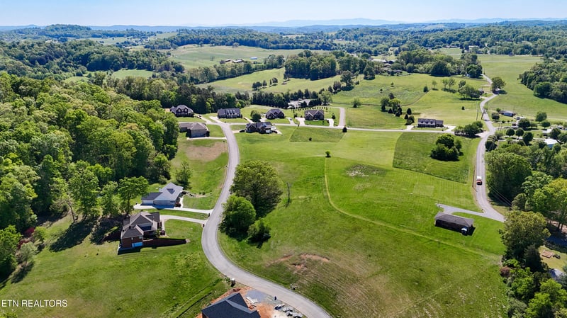 6350 Turners Pond Tr, Russellville, TN 37860
