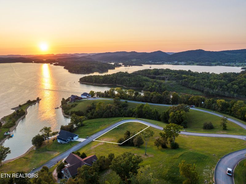 6360 Coves Edge Tr, Russellville, TN 37860