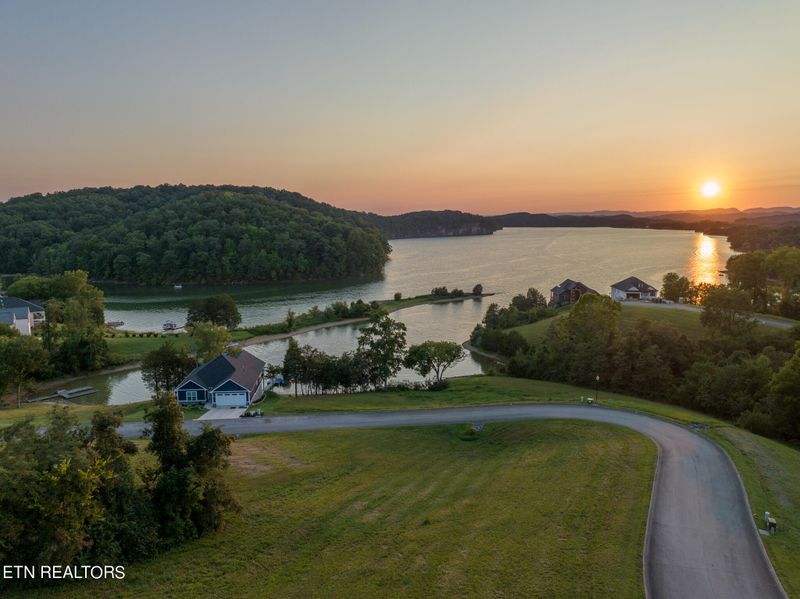 6360 Coves Edge Tr, Russellville, TN 37860