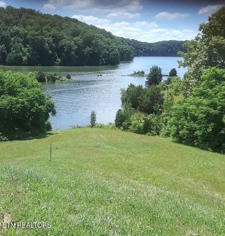 6369 Coves Edge Tr, Russellville, TN 37860