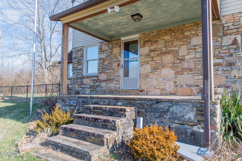 637 Open Range Rd, Crossville, TN 38555