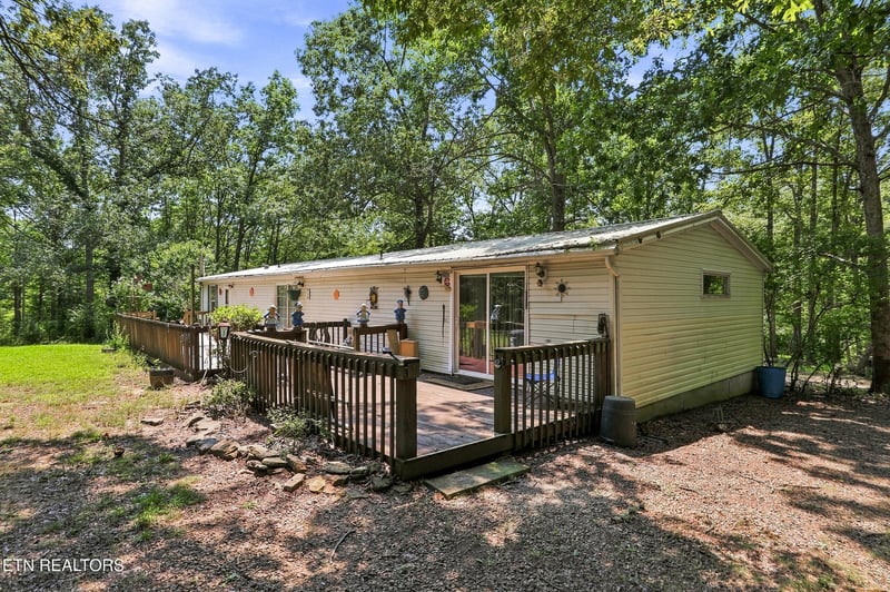 638 Crestview Loop, Crossville, TN 38571