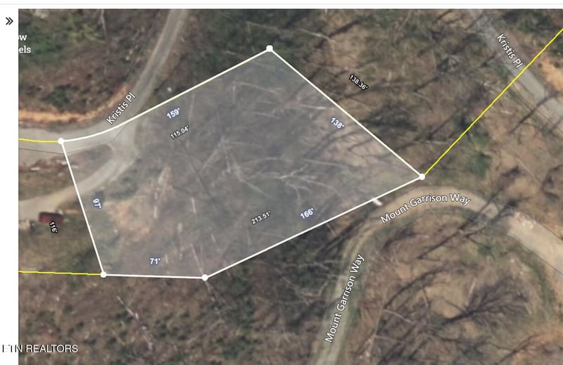639 Kristis Pl, Gatlinburg, TN 37738