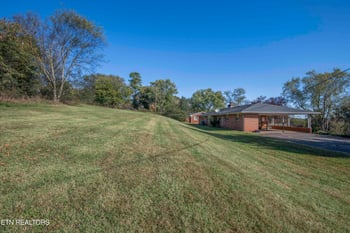 639 Mccrary St, Philadelphia, TN 37846