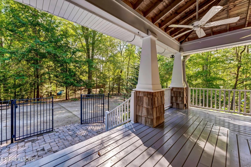 64 Chestnut Dr, Norris, TN 37828