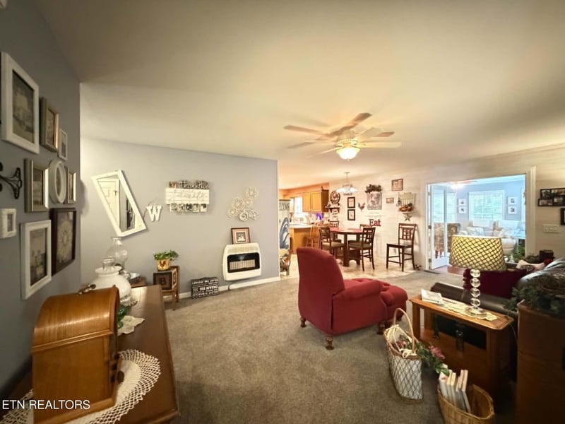 64 Pear Cir, Crossville, TN 38555
