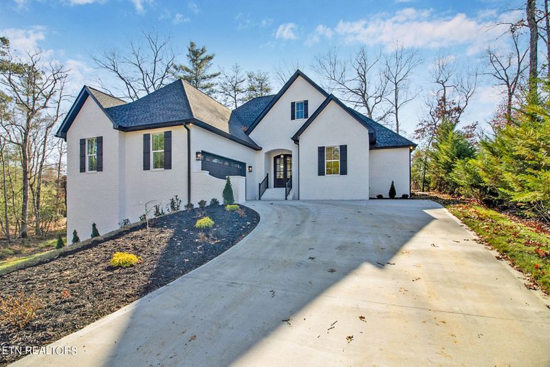 64 Renwick Ct, Fairfield Glade, TN 38558