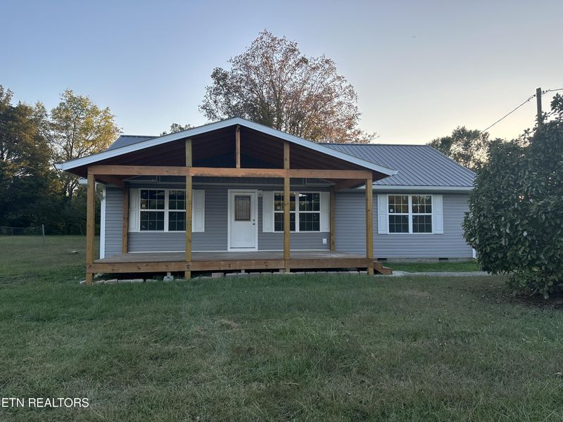 640 Bethel Rd, Clinton, TN 37716