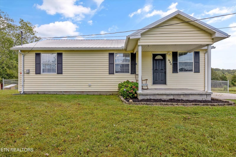 640 Camp Ridge Rd, Lafollette, TN 37766