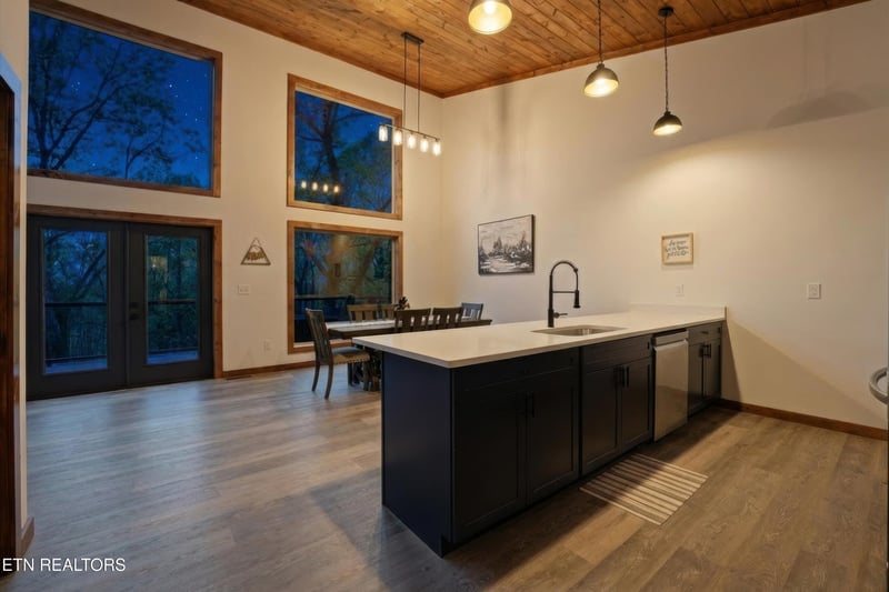 640 Carter Pz, Gatlinburg, TN 37738