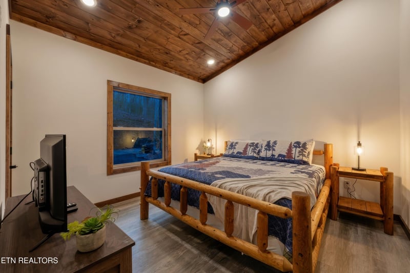 640 Carter Pz, Gatlinburg, TN 37738