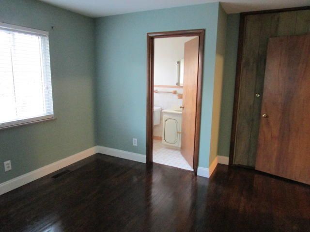 6400 Grove Dr, Knoxville, TN 37918