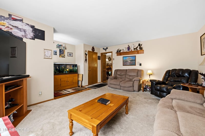 6405 Shetland Dr, Knoxville, TN 37920