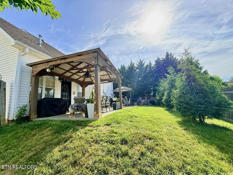 6407 Ridgewalk Ln, Knoxville, TN 37931
