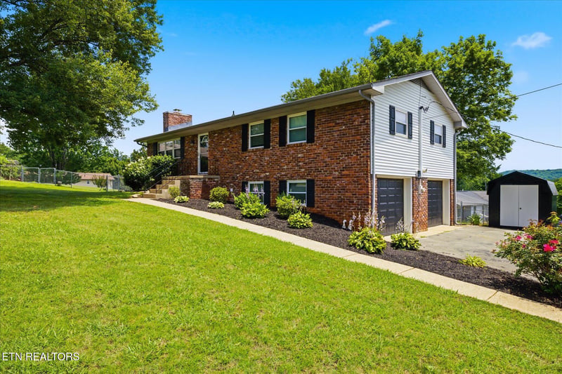 6408 Flintrock Cir, Knoxville, TN 37920