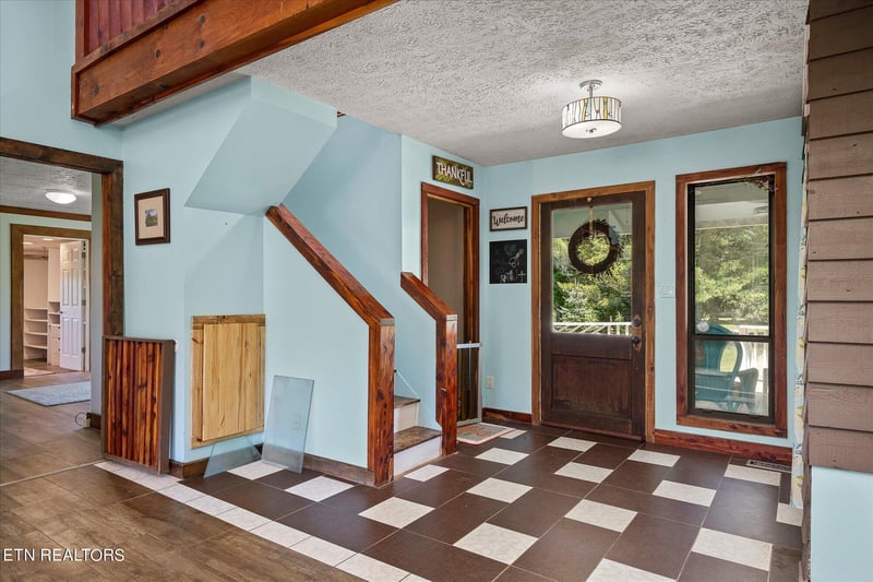 641 Island Ford Rd, Lancing, TN 37770