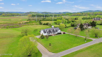 641 Mannela Dr, Strawberry Plains, TN 37871