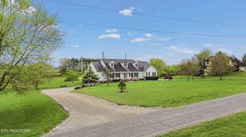 641 Mannela Dr, Strawberry Plains, TN 37871