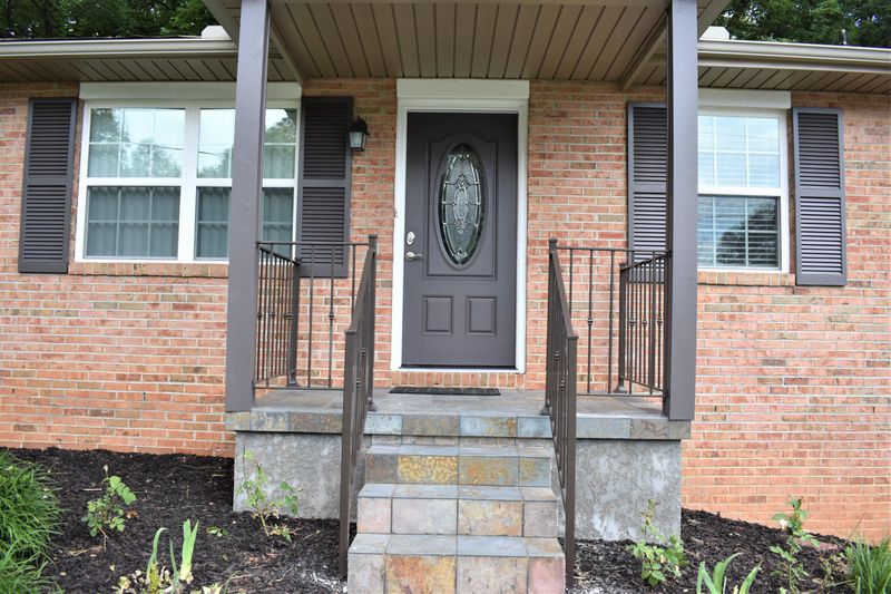 6413 Shaftsbury Dr, Knoxville, TN 37921