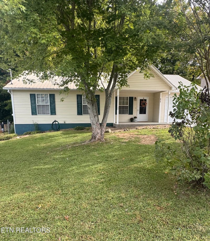 6418 Magnum Ln, Knoxville, TN 37918