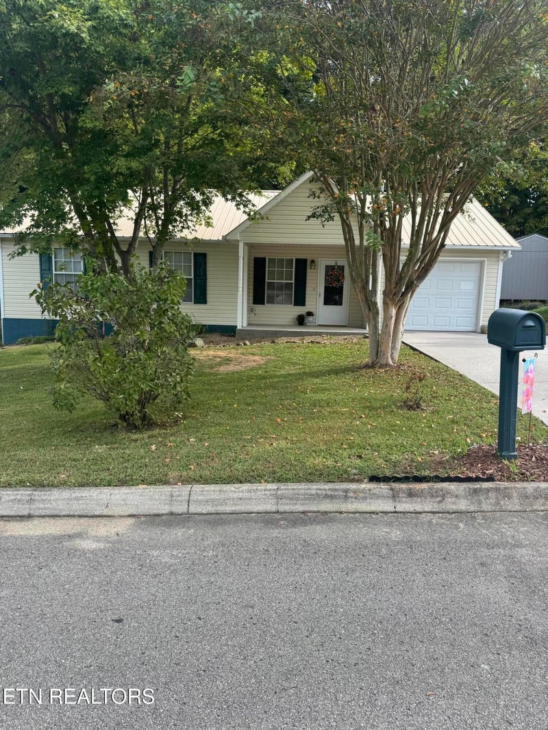 6418 Magnum Ln, Knoxville, TN 37918