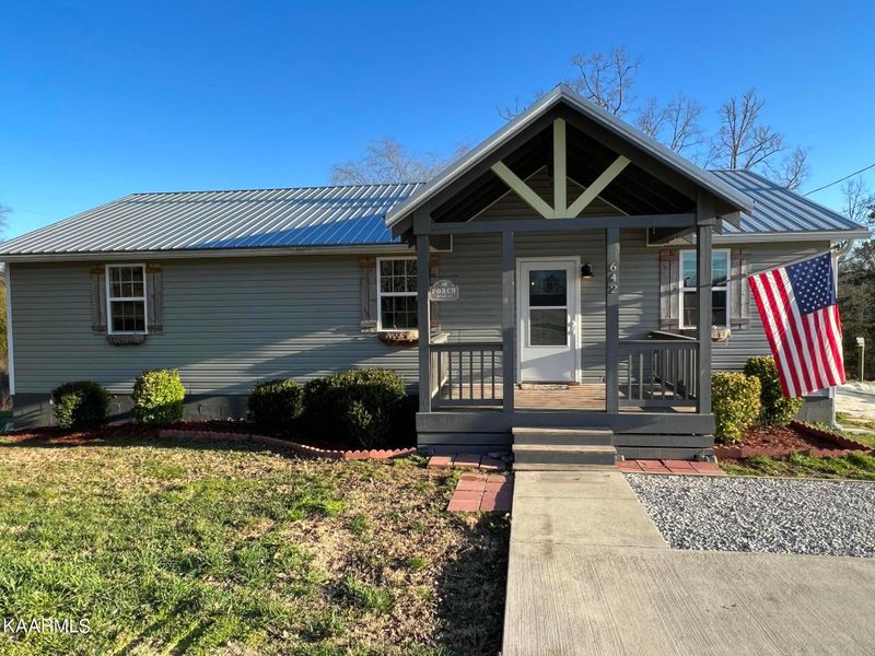 642 Camp Ridge Rd, Lafollette, TN 37766