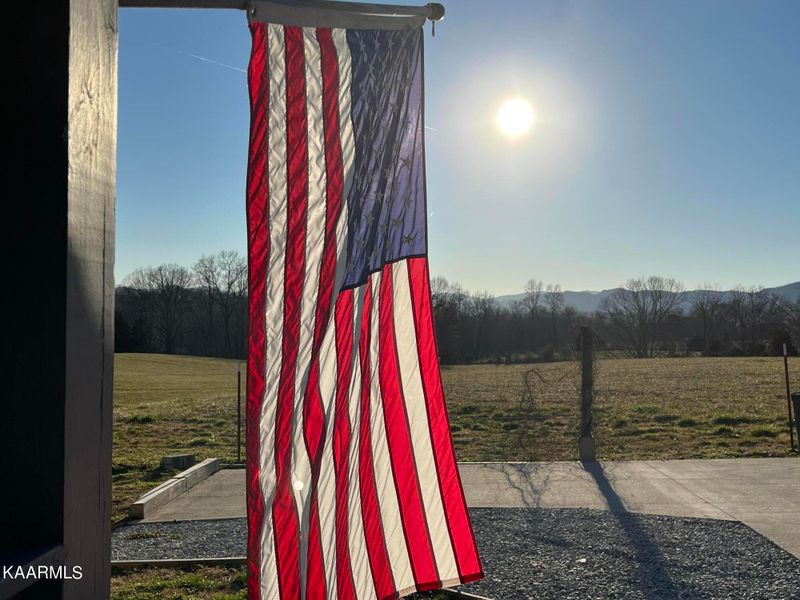 642 Camp Ridge Rd, Lafollette, TN 37766
