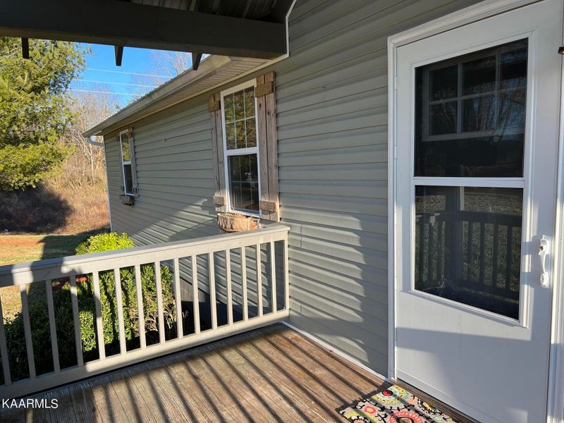 642 Camp Ridge Rd, Lafollette, TN 37766