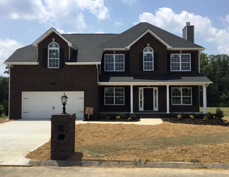 642 Running Brook Dr, Strawberry Plains, TN 37871