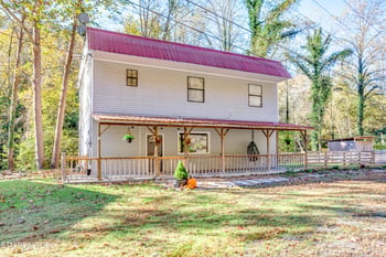 643 Airport Rd, Oakdale, TN 37829