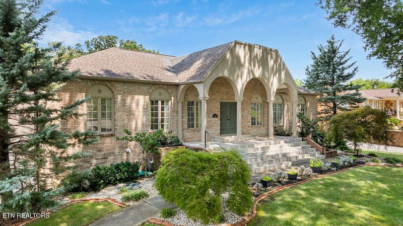 643 Broome Rd, Knoxville, TN 37909